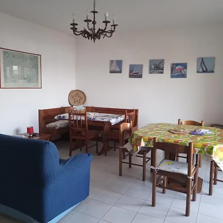 Dei Lestrigoni Apartment *